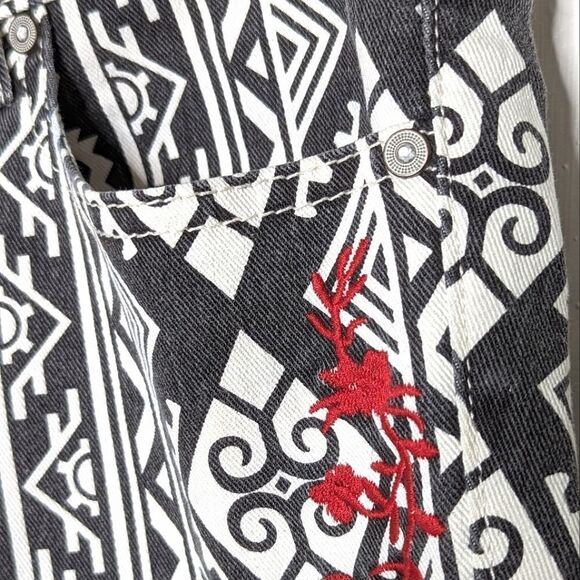 Vintage Forever 21 Stretch Low Rise Rare  Embroidered Southwest Jeans size 27 - Picture 4 of 11